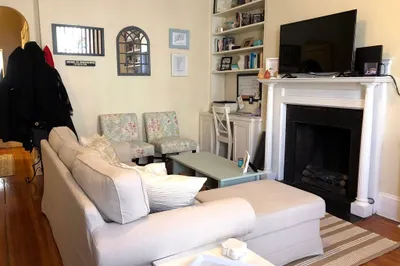 24 Peterborough St #9