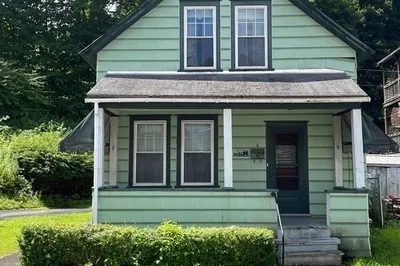 6 Spring St