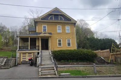 54 Bacon St 1