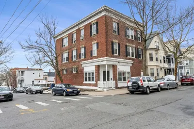 42 Harbor Street 1