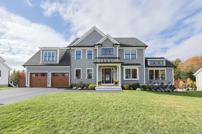 11 Lighthouse Ln 1