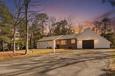 38 White Oak Trl