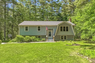 15 Shady Acre Ln