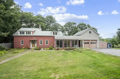 200 Lake Rd 1