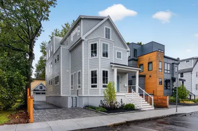 21 Cottage Park Ave 1
