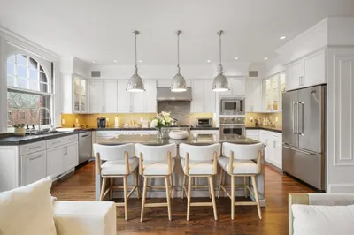 408 Beacon St #2