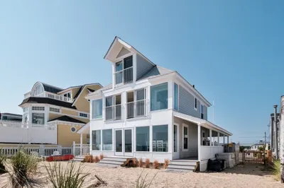 428 North End Blvd 1