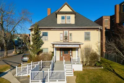 166 Columbia Rd 1