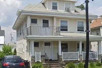 14 Beach St #1 1