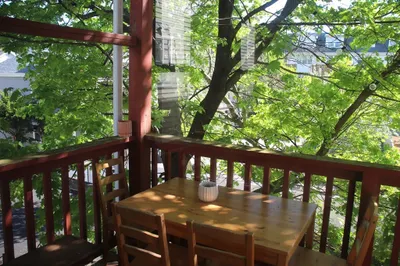 292 Summit Ave #2