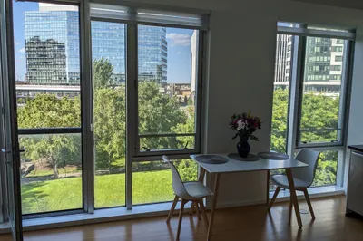 2 Earhart St #5