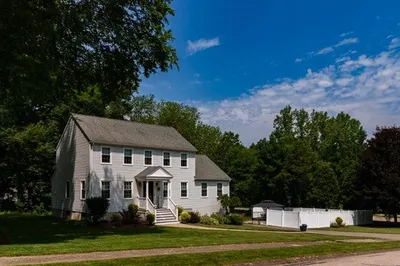14 Lea Ave