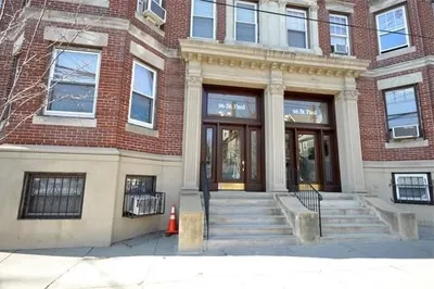 96 Saint Paul St #2