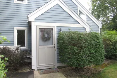 77 Trevor Ln #77