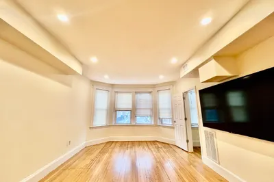 69 Babcock St #1 1