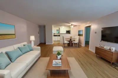 44 Evergreen Rd #102