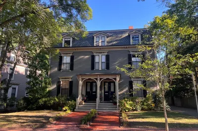 38 Arlington Street #38 1
