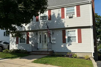 43 Echo St