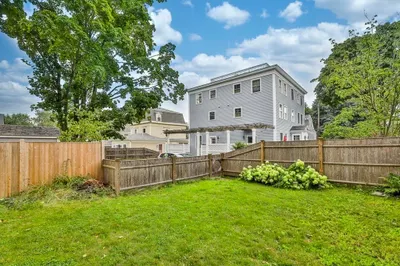 20-22 Boardman St #20