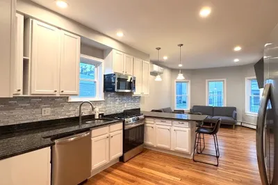 7 Pinckney Pl #2 1