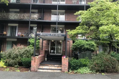 45 Oval Rd #12