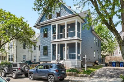 8 Lee St #1