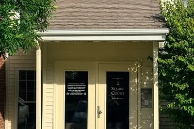 2 Squire Ct #8 1