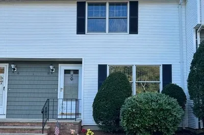18 Christopher Dr #18 1