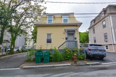 10 Essex Ct 1