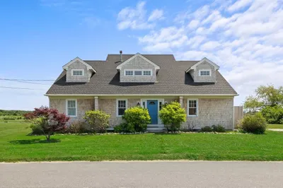 9 Fairway Dr #1