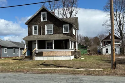 309 Chapman St 1