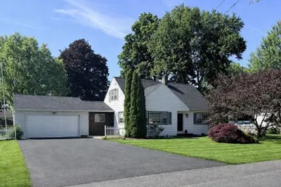 69 Lealand Avenue