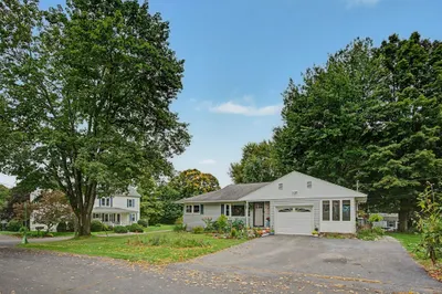 10 Alden St 1