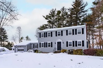 57 Colonial Rd