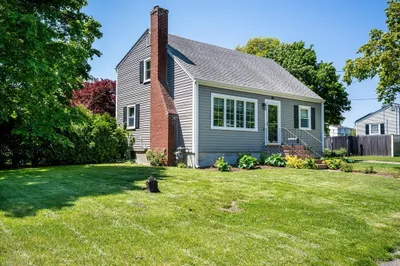 55 Huggins Rd