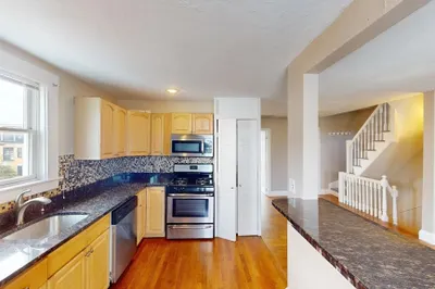 367 Dorchester St #3