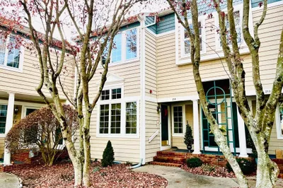 701 Winthrop Street #212 1