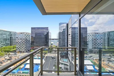 133 Seaport Blvd #1602 1
