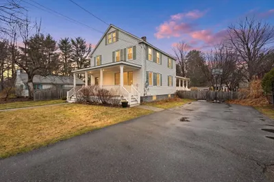 38 Front St 1