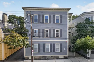 131 Derby St #1R 1