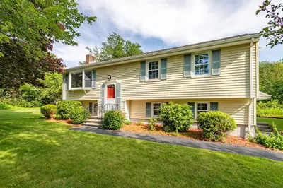 2 Woodridge Rd