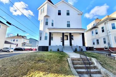 18 Woonasquatucket Ave #1