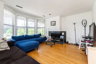31 Henry St #31
