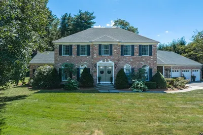 18 Oxford Ln 1