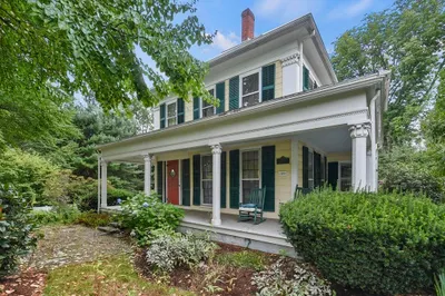 905 Pleasant Street
