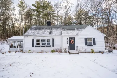 1180 Calkins Rd