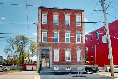 95 Shirley St #3