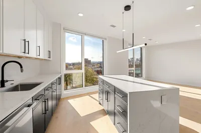 215 Border St #301