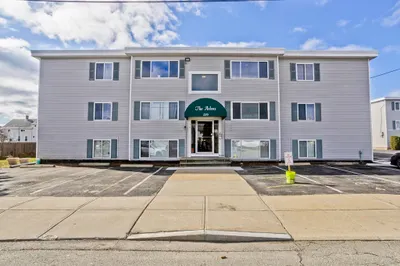 239 Glasgow St #10 1