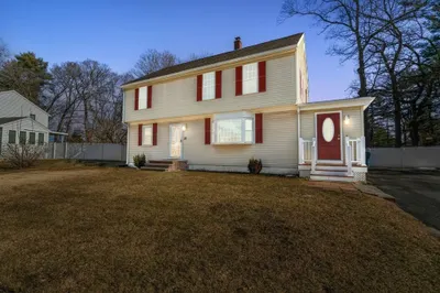 30 Tanglewood Avenue